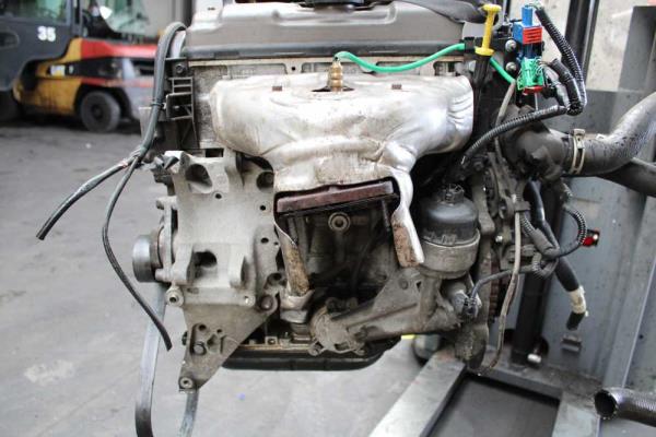 MOTEUR HFV 1.1 ESSENCE CITROEN/PEUGEOT - Vue 4